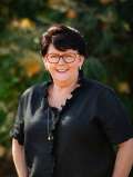 Leanne  Tinney